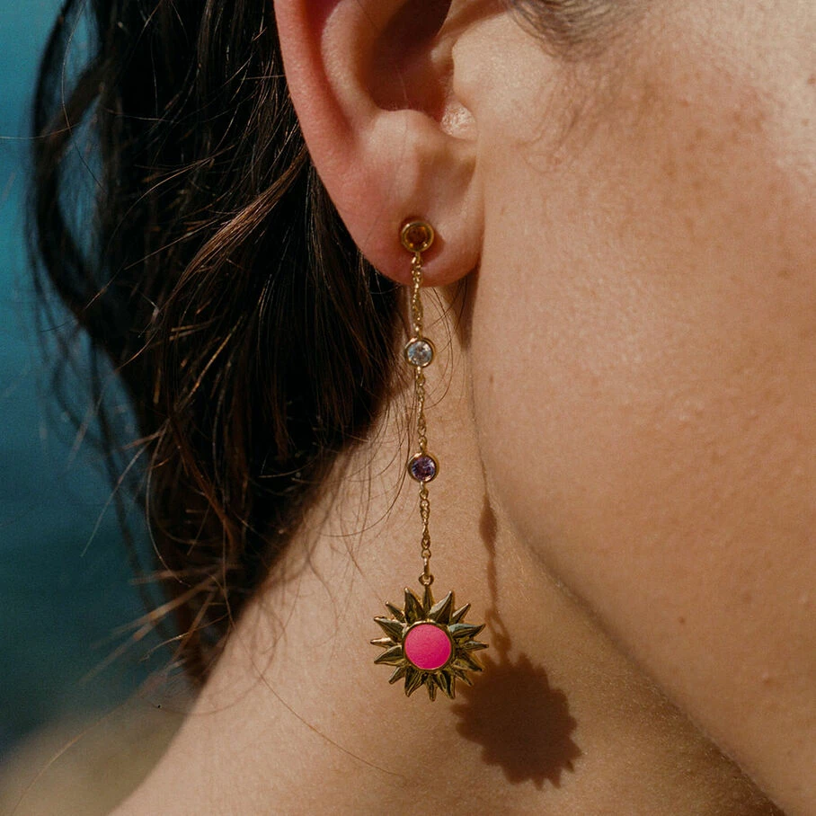 Boucles D'oreilles Pendantes RODEO - Multicolore / Doré – Image 4